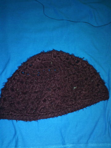 $75.00
Gorra color guinda  con diseño de flores